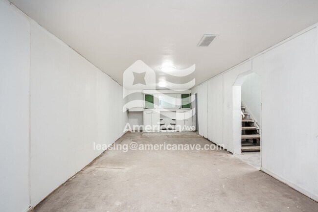 Building Photo - 2914 Frederickson St
