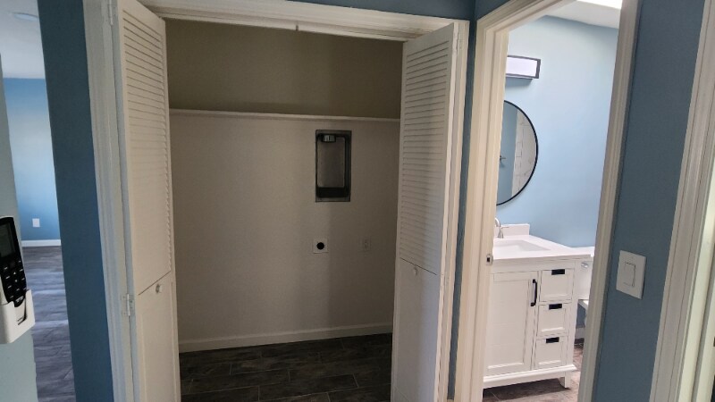 Building Photo - 3438 E Monte Vista Dr