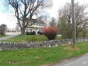 Building Photo - Fantastic mix of charm and updates!