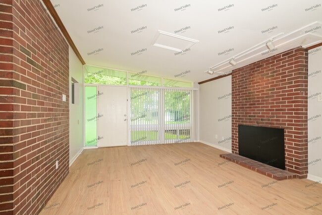Building Photo - 2760 Countryside Dr