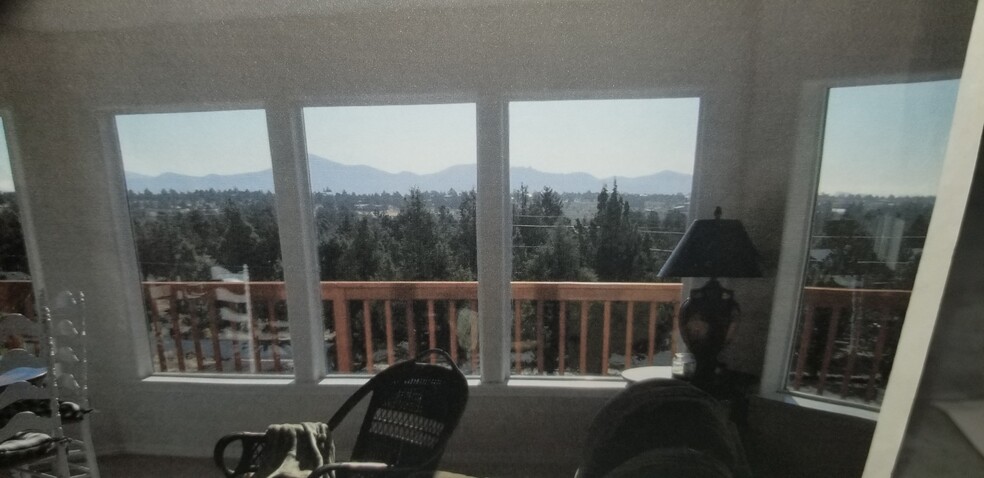 Livingroom view - 13400 SW Cinder Dr