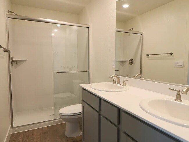 Building Photo - BRAND NEW - GRANITE - STAINLESS - LVP - CE...