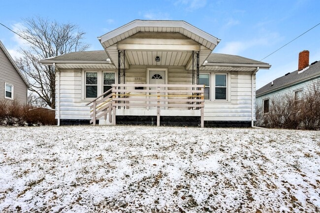 Building Photo - 1201 S 14th St