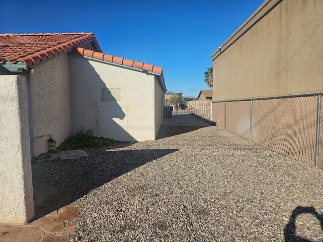 Building Photo - Unfurnished Long Term Pool & Spa