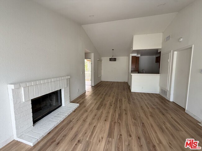 Building Photo - 8721 Endsleigh Ave