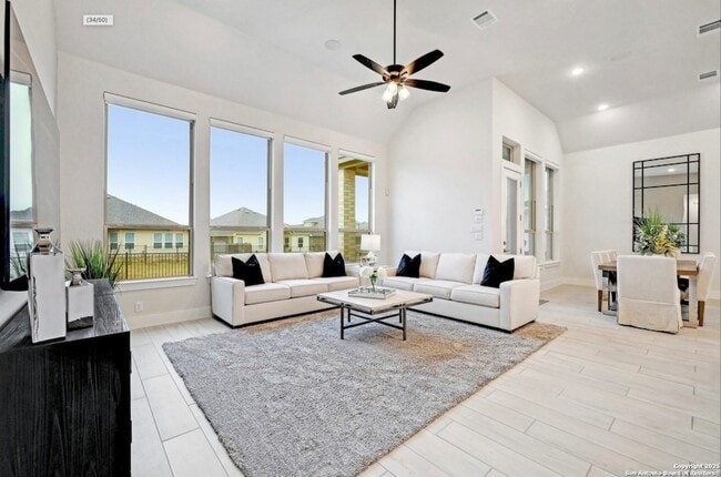 Building Photo - 122 Wildrose Hill Dr