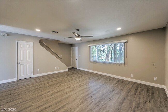 Building Photo - 343 Greenbriar Townhouse Way