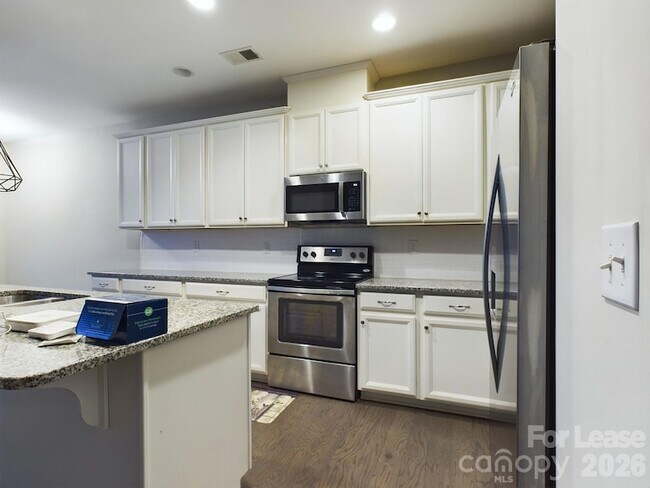 Building Photo - 6624 Berewick Commons Pkwy