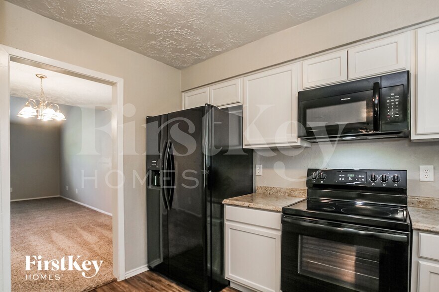 Building Photo - 4222 Chestergate Dr