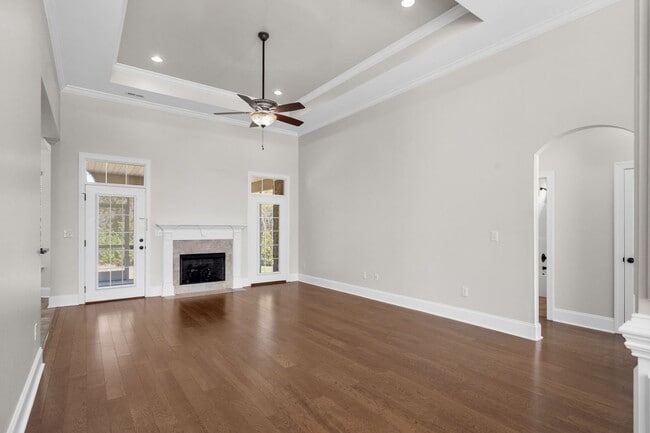 Building Photo - Spacious 4BR/3BA Home in Myrtle Beach – 2,550 Sq Ft & Screened Porch