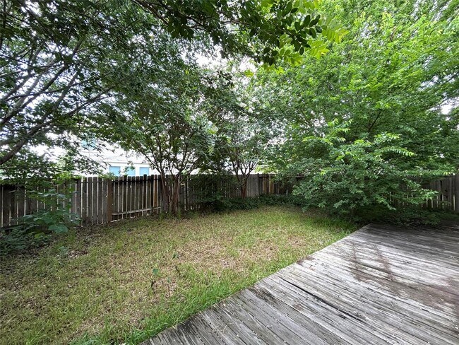 Building Photo - 18562 Carousel Creek Ct