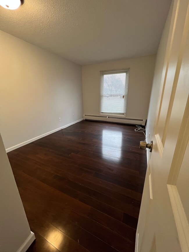 Building Photo - 941 11th Ave S