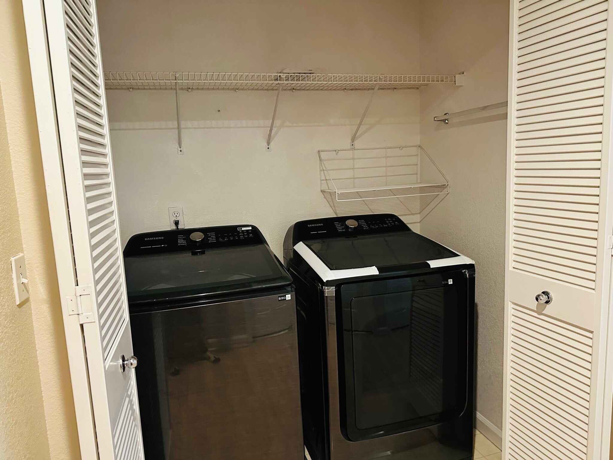 Building Photo - 3729 Seine Ct