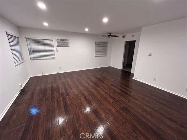 Building Photo - 234 W Linden Ave