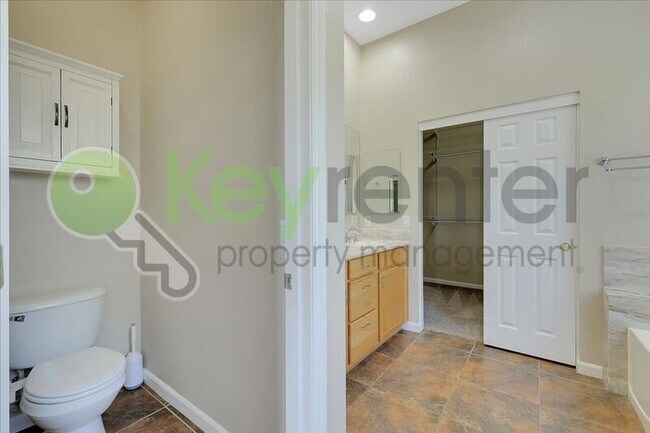 Building Photo - 9448 Syrah Ct