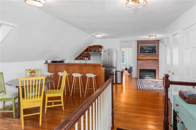 Building Photo - 183 Wood St