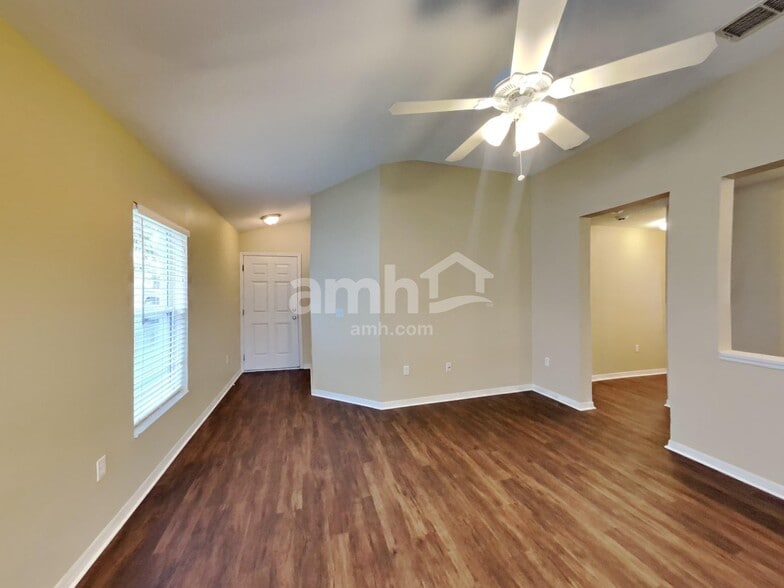 Building Photo - 9742 Simeon Dr