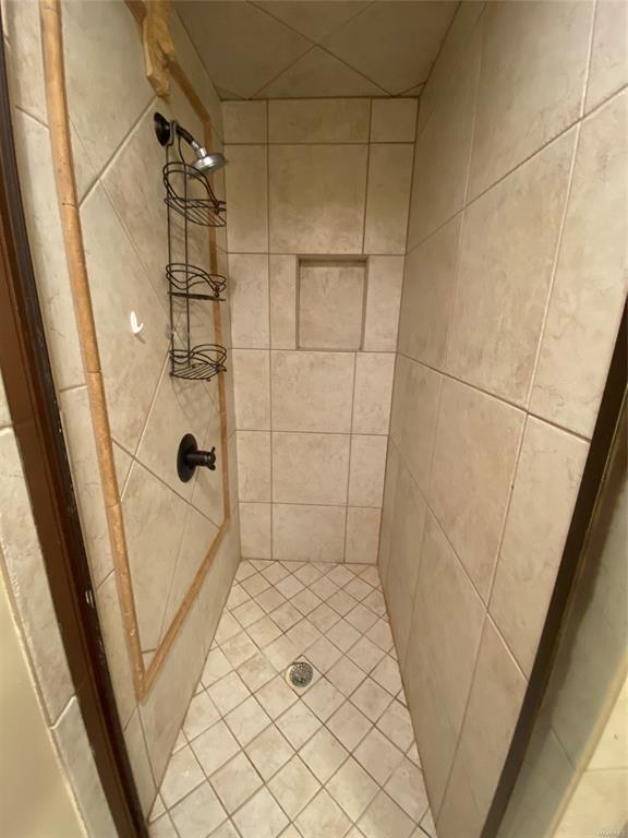 Building Photo - 2439 Hermitage Dr
