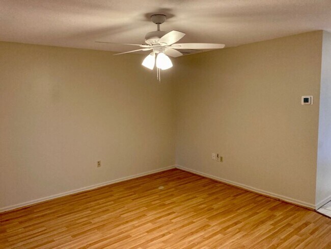 Building Photo - 6170 W Pinedale Cir