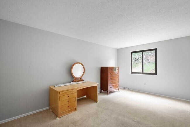 Building Photo - 214 Wedgewood Rd