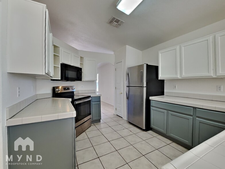 Building Photo - 2236 W Catalina View Dr