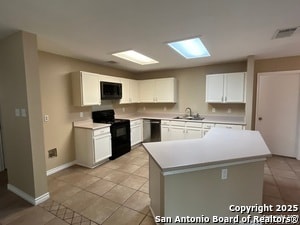 Building Photo - 8203 Cantura Mills