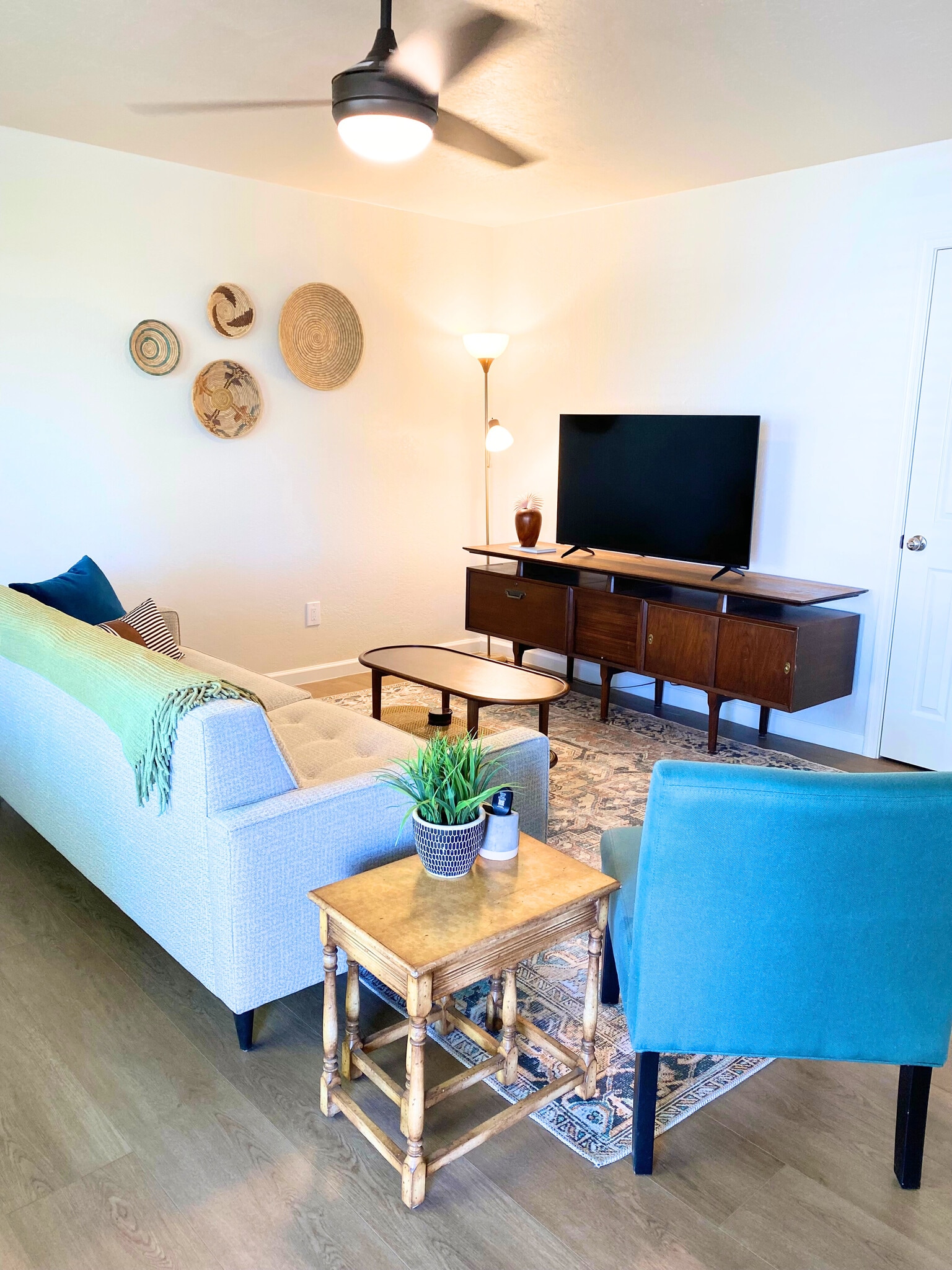 Soft ambient lighting and convenient table space for entertainment and co - 1795 W 28th St