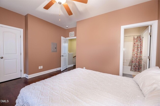 Building Photo - 2816 Piedmont River Way