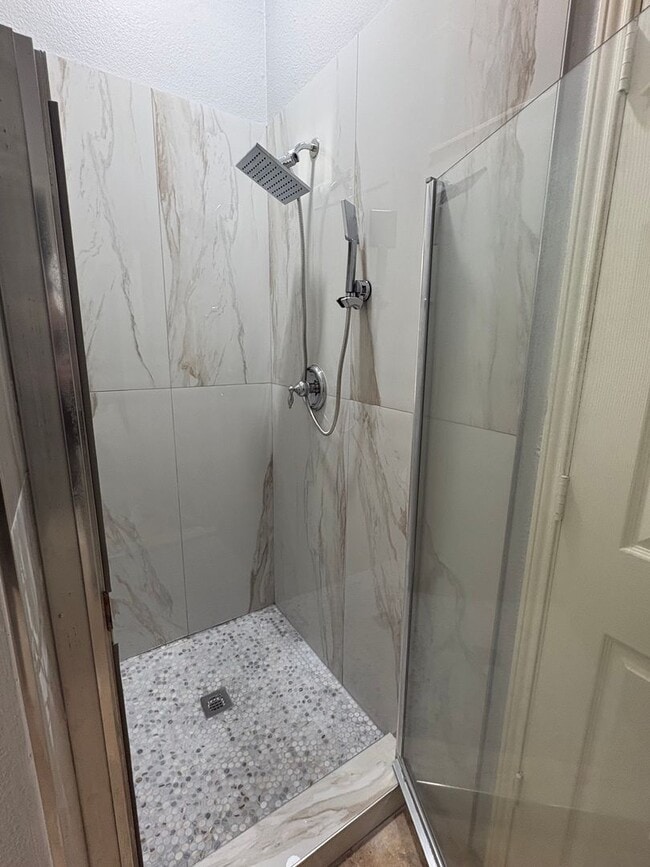 Building Photo - $500 OFF your first full month’s rent with a move-in on or before 6/15/2026!