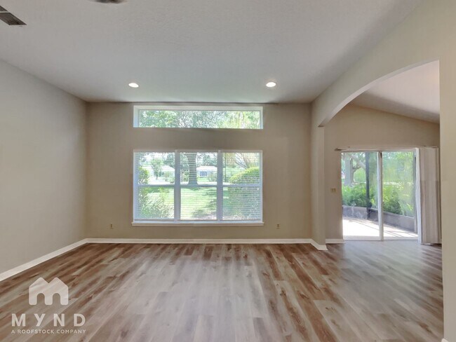 Building Photo - 6041 Spring Creek Ct
