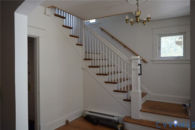 Building Photo - 301 W 30th St