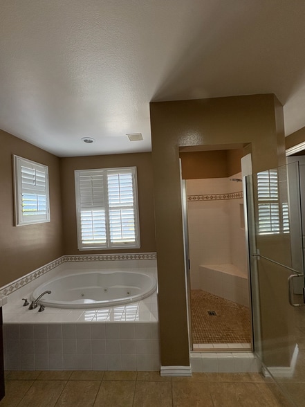 Masterbedroom - 3833 East Park