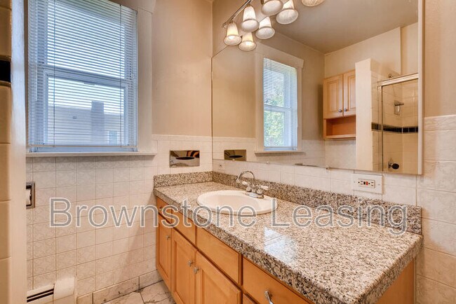 Building Photo - 869 N Ogden St