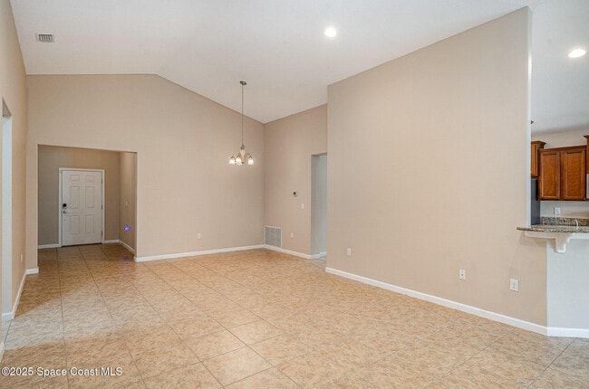Building Photo - 1050 Cayman Dr