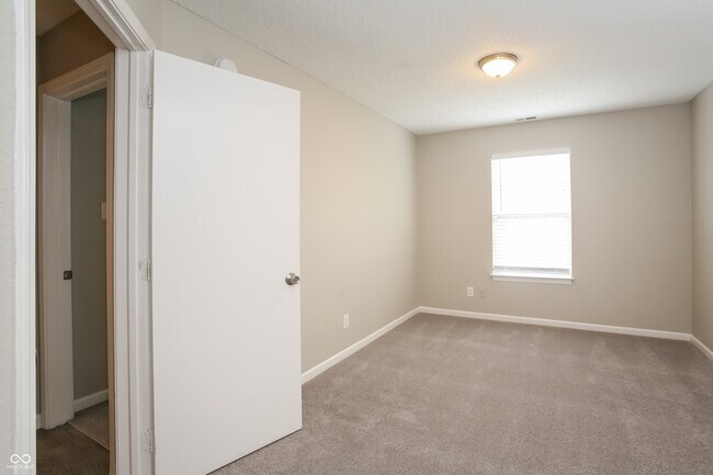 Building Photo - 4506 Redcliff S Ln