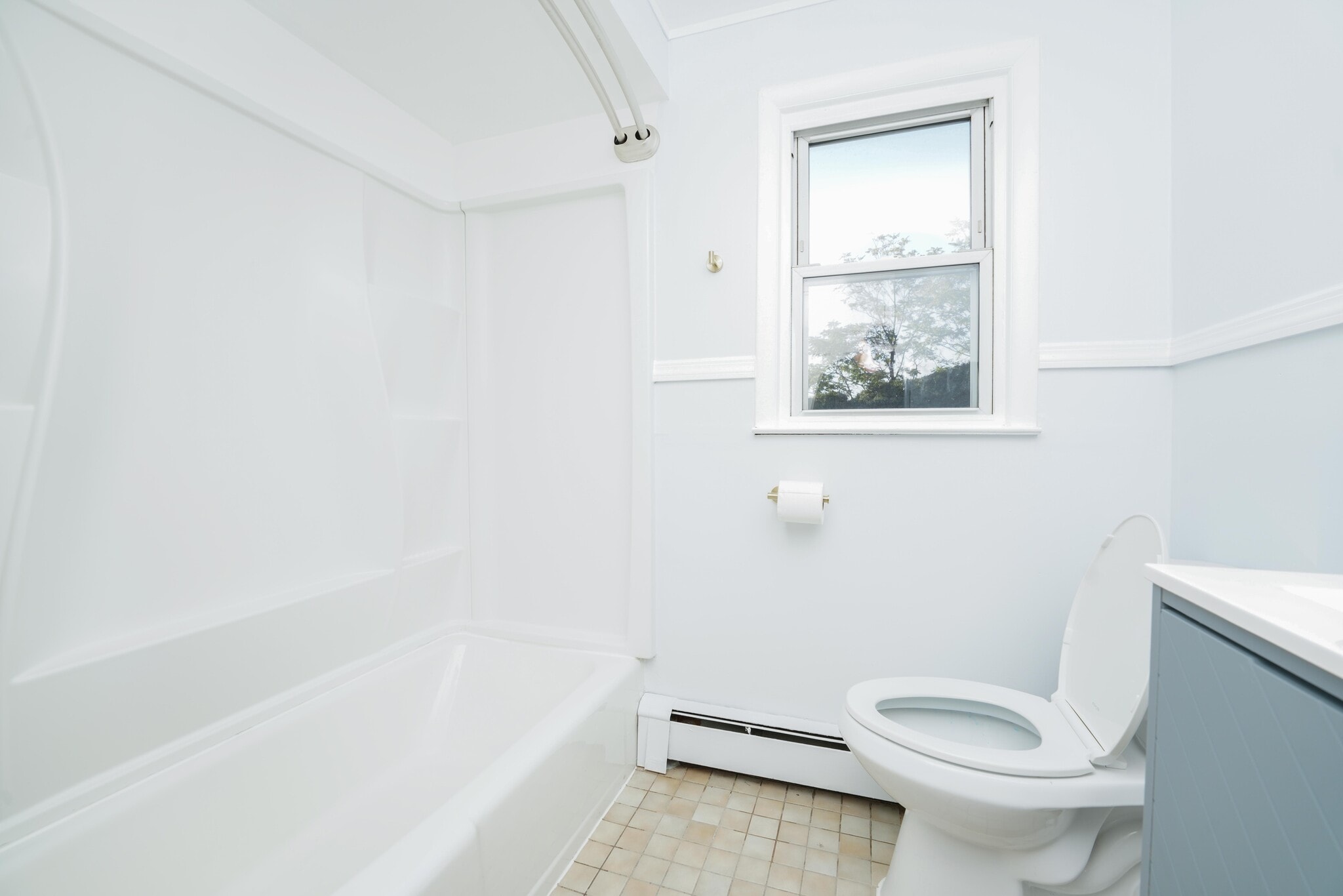 Building Photo - 142 Maple Ave