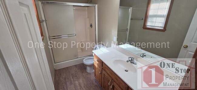 Building Photo - 4 Bedroom, 2.5 Bathroom home in Belton!