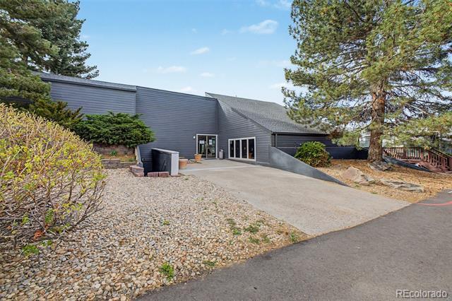 Building Photo - 7665 E Eastman Ave