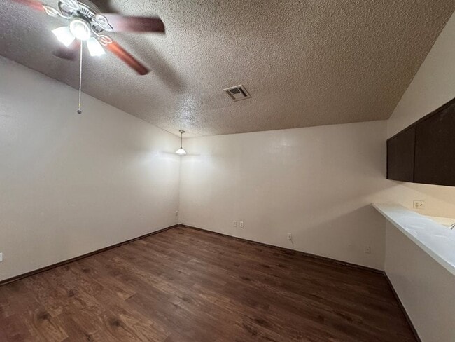Building Photo - 2 bed duplex with 1 1/2 baths, bonus room and a 1 car garage for lease in SW OKC! (no fenced yard)
