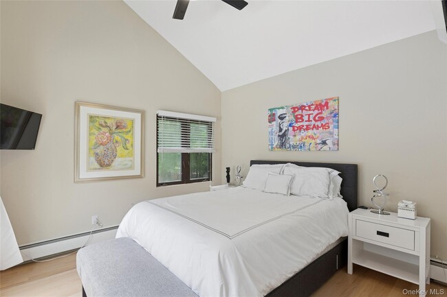 Building Photo - 18 Quail Run