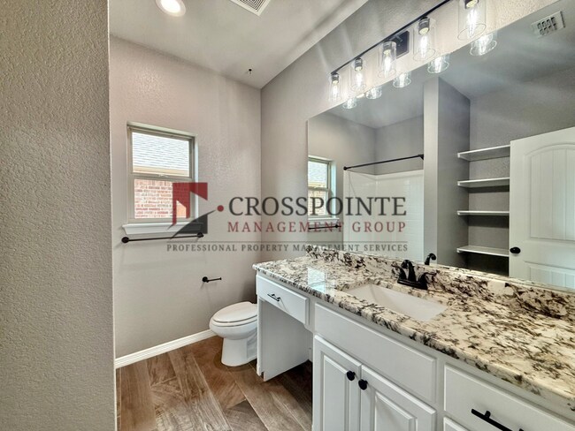 Building Photo - 3 Bedroom 2 Bathroom Home in Lindale!
