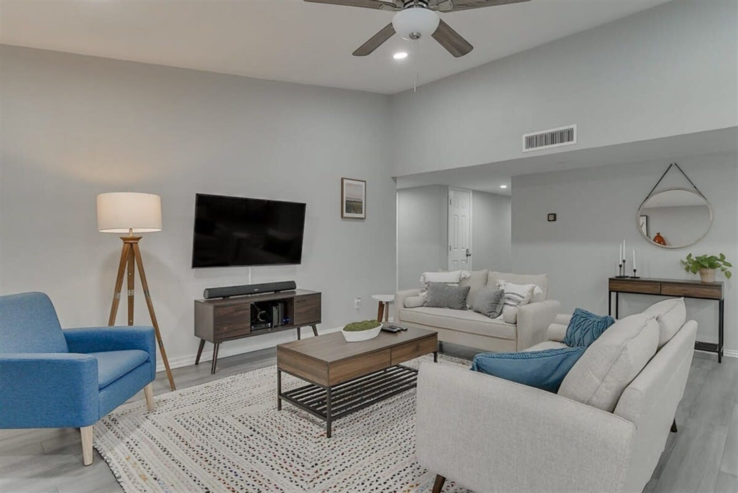 Building Photo - 2922 Clover Valley Dr