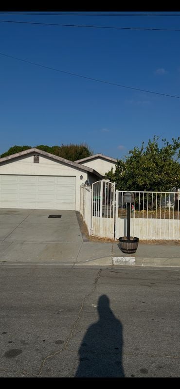 Building Photo - 971 S Florez St