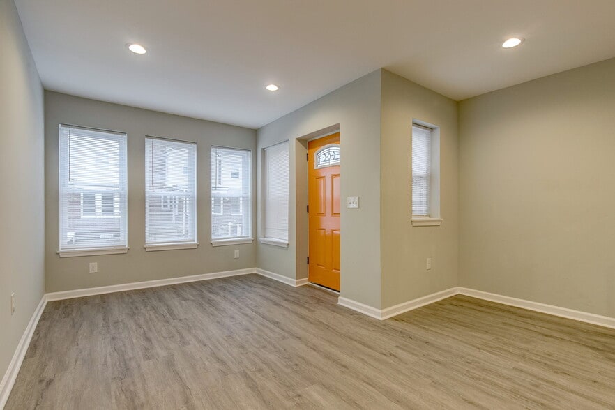 Building Photo - 4021 Howland St