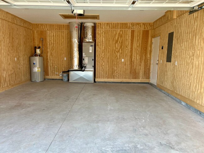 Building Photo - 3/2 brand new home!