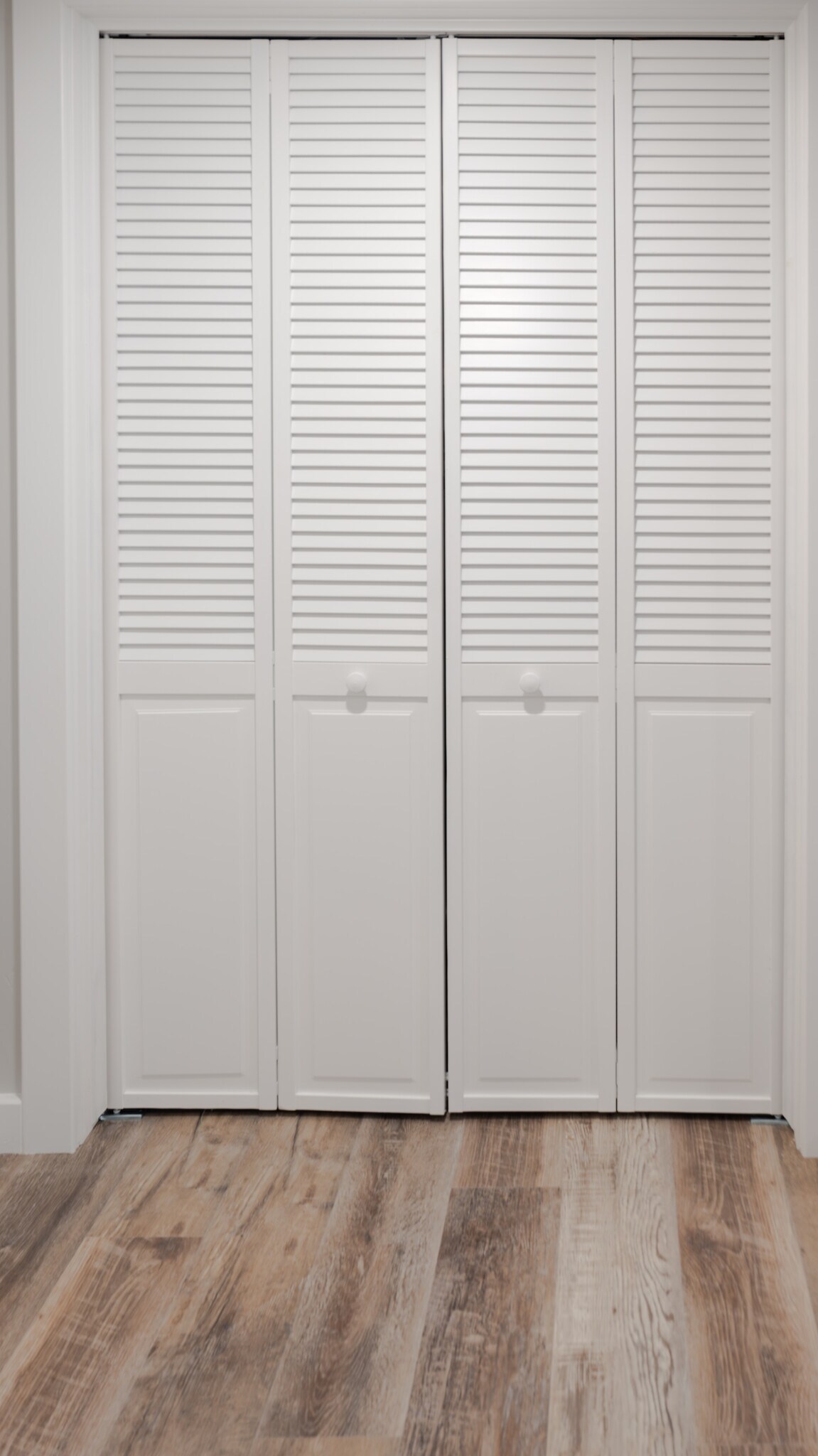 Building Photo - 3250 Midway Ave