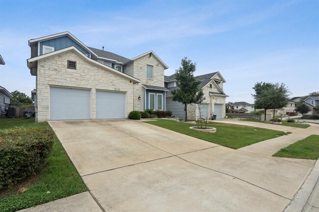 Building Photo - 12903 Armaga Springs Rd