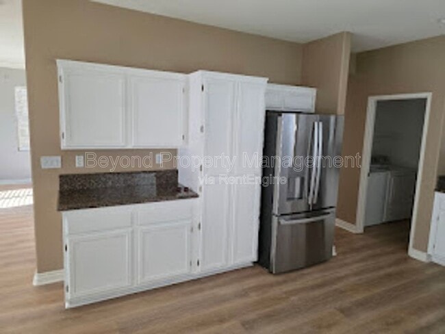 Building Photo - 1275 Avenida Fragata