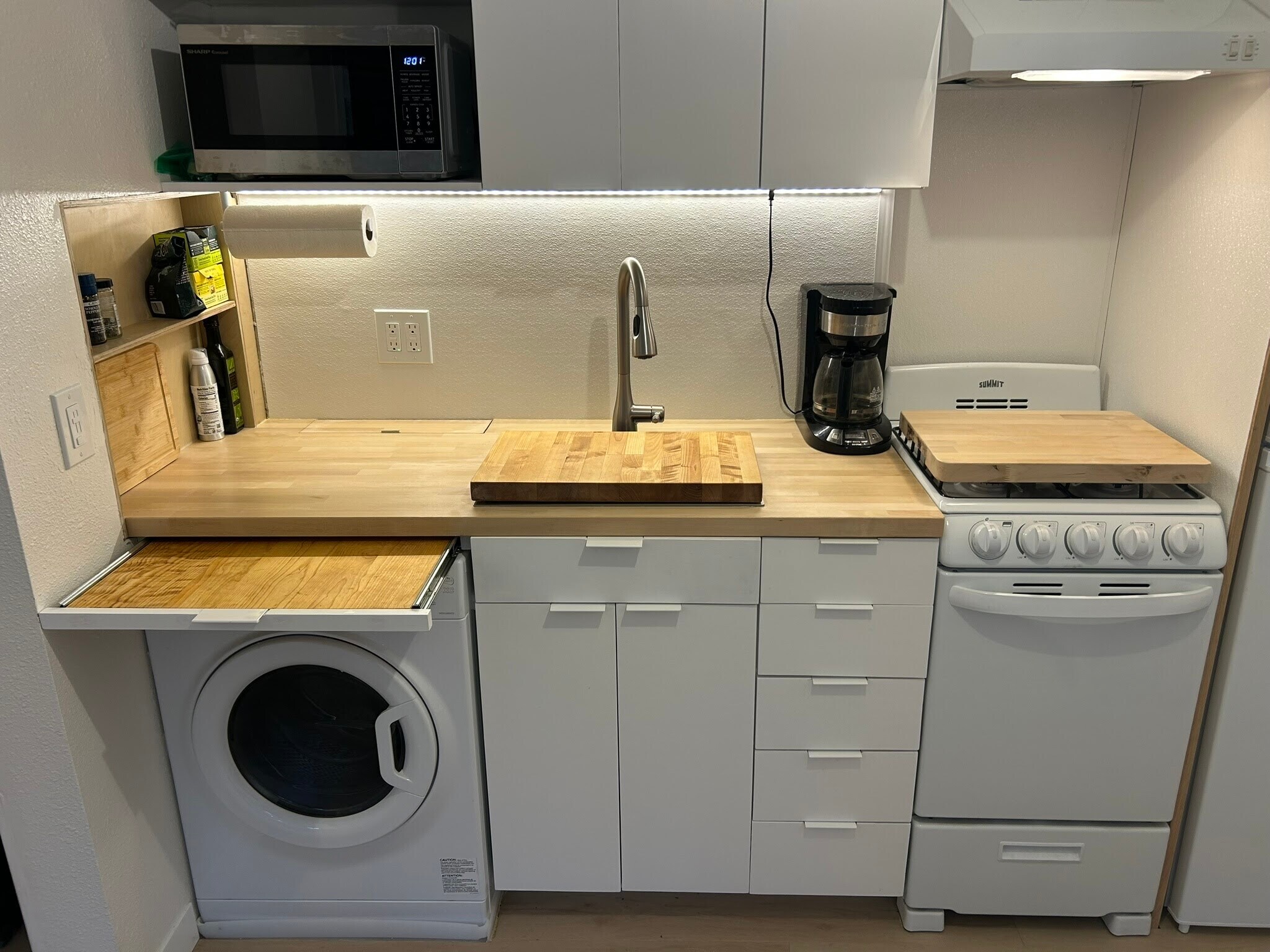 Building Photo - 3440 SW Falcon St