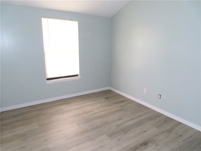 Building Photo - 110 Melton Ave